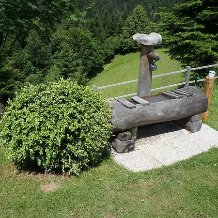 Na Rebri 度假居